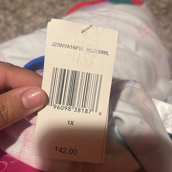 Juicy by Juicy Couture Cropped Multiswirl Tee NWT - Picture 5 of 5